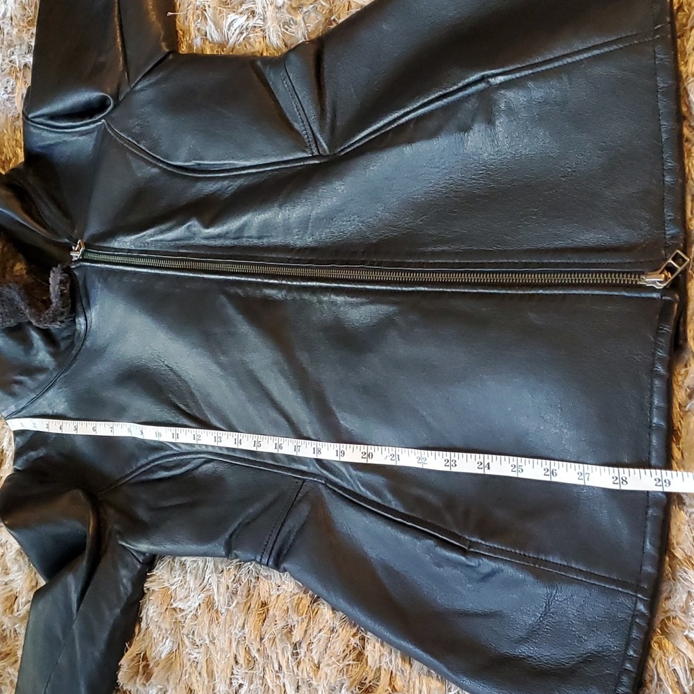Danier leather hooded jacket - Picture 9 of 16